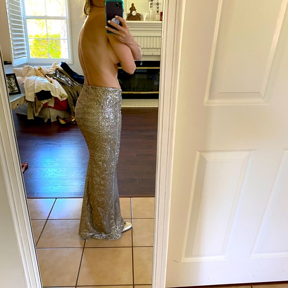 New with tags. Golden sequin mermaid skirt - Picture 2 of 6